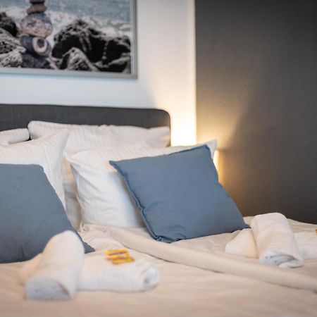 Federnest - Luxus-Studio - Kingsize Boxspringbett - Home-Office Mit Monitor Und Drucker - 11 Min Hbf Duisburg Eksteriør billede