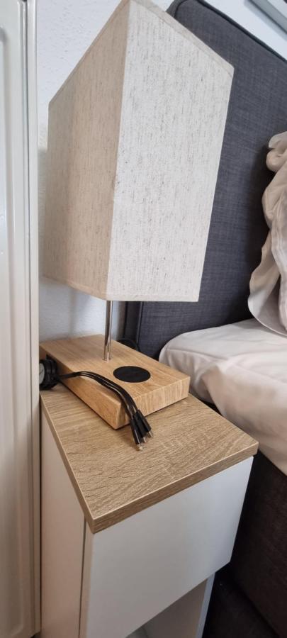 Federnest - Luxus-Studio - Kingsize Boxspringbett - Home-Office Mit Monitor Und Drucker - 11 Min Hbf Duisburg Eksteriør billede